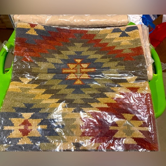 RARE! New Pottery Barn SW Tribal Kilim Pillow Cover, 18” #3 - Picture 8 of 9